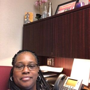 Meet your Posher, Sharon